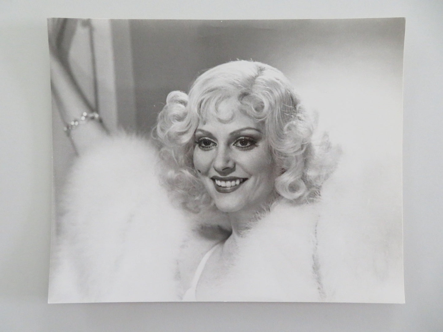 VICTOR/VICTORIA MOVIE STILL PHOTO LESLEY ANN WARREN JULIE ANDREWS 1982 Movie posters