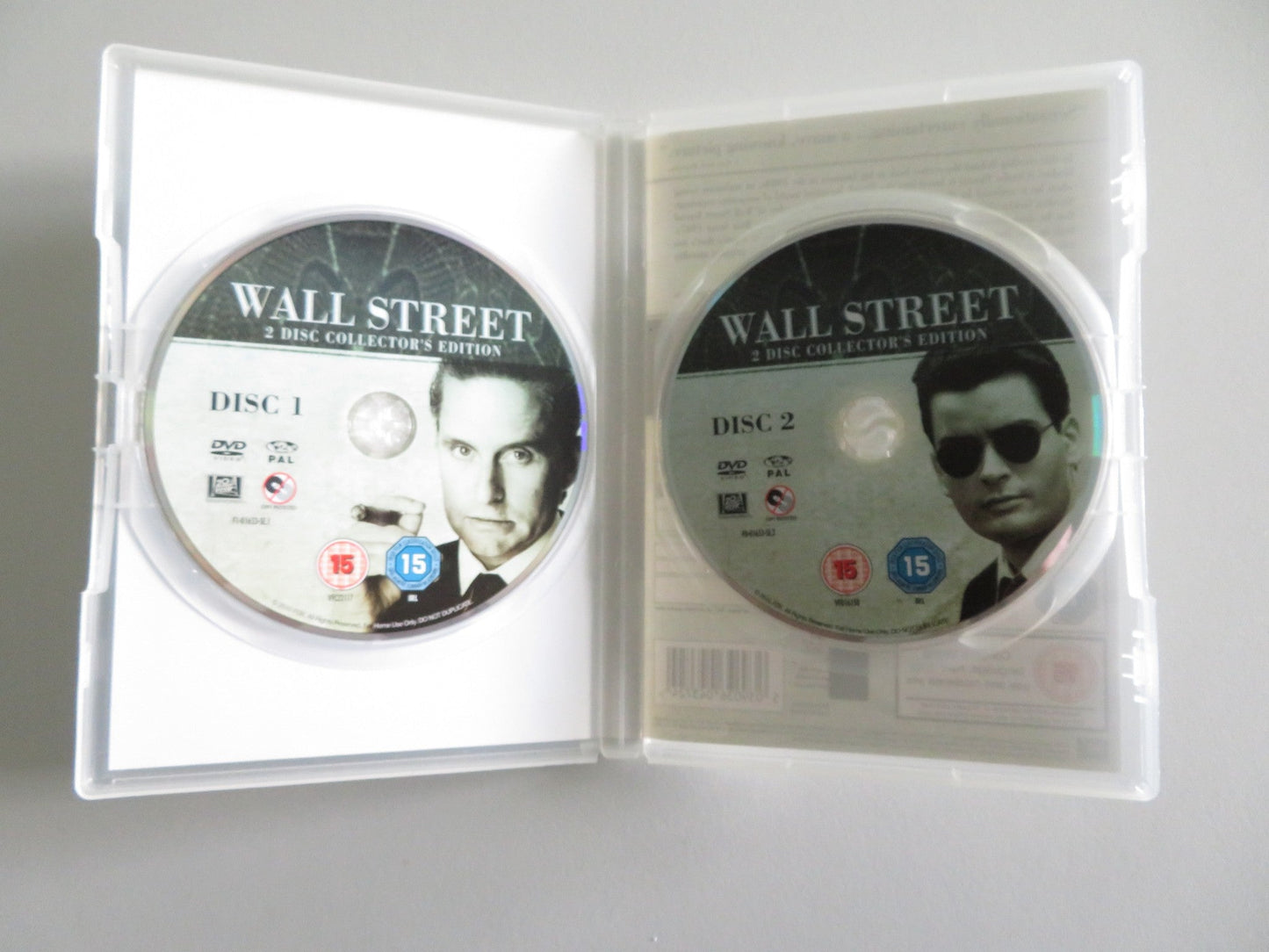 WALL STREET - 2 DISC COLLECTOR'S EDITION (DVD) MICHAEL DOUGLAS 1987 REGION 2 Rendezvous Cinema Movie posters