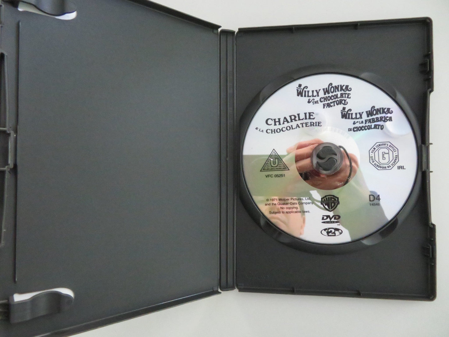 WILLY WONKA AND THE CHOCOLATE FACTORY (DVD) WILDER KINNEAR 1971 REGION 2 Movie posters