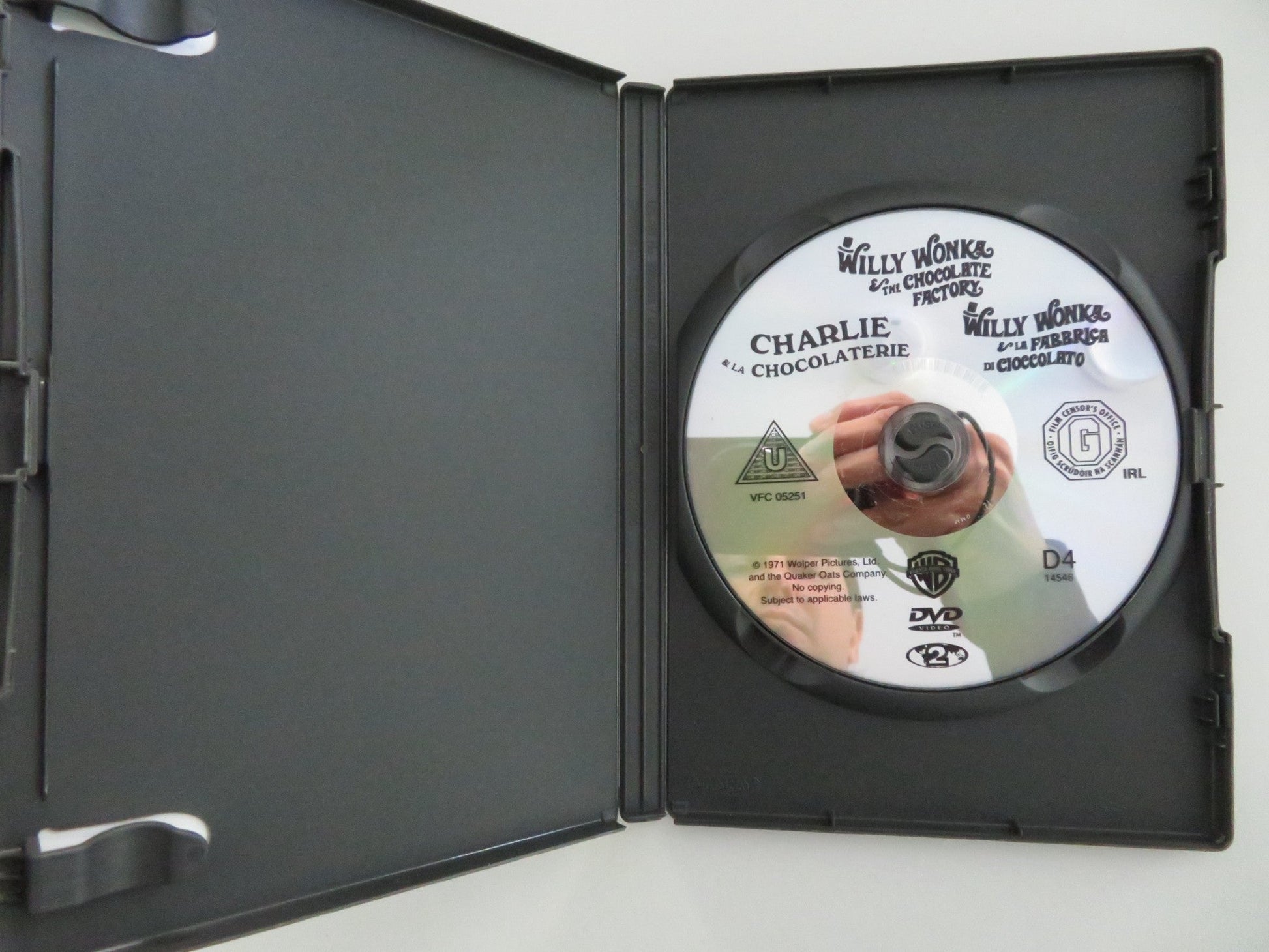 WILLY WONKA AND THE CHOCOLATE FACTORY (DVD) WILDER KINNEAR 1971 REGION 2 Movie posters