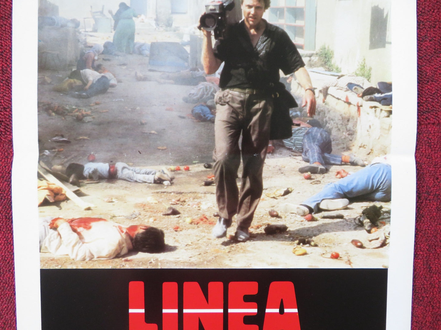 WITNESS IN THE WAR ZONE ITALIAN LOCANDINA POSTER CHRISTOPHER WALKEN 1987 Rendezvous Cinema Movie posters