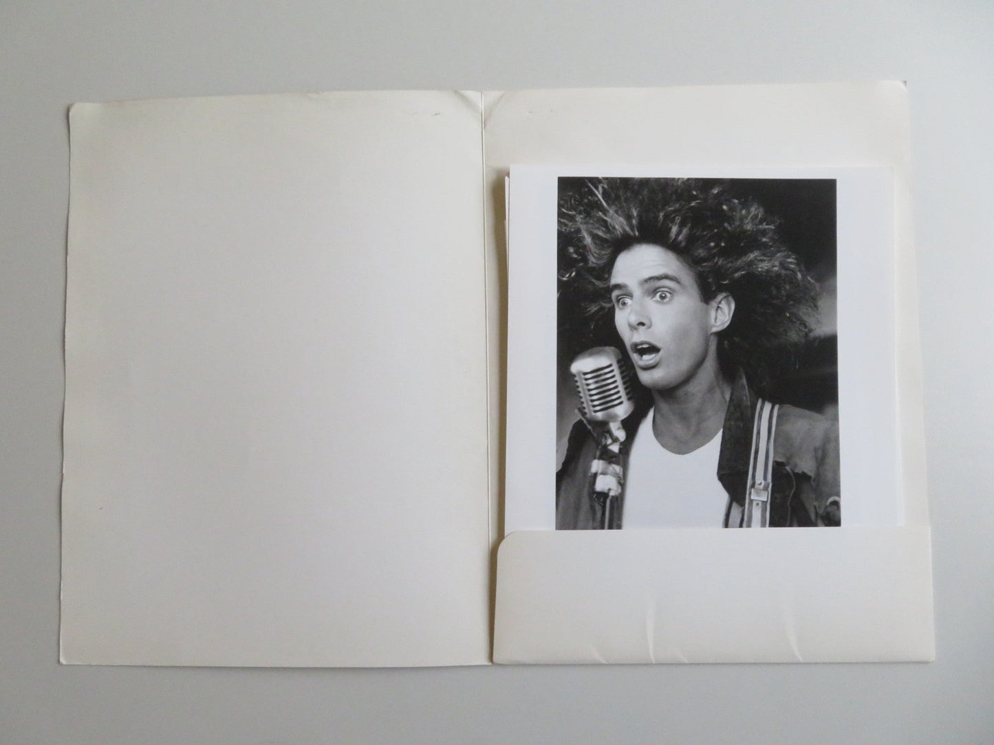 YOUNG EINSTEIN PRESS KIT 1988 YAHOO SERIOUS JOHN HOWARD Movie posters