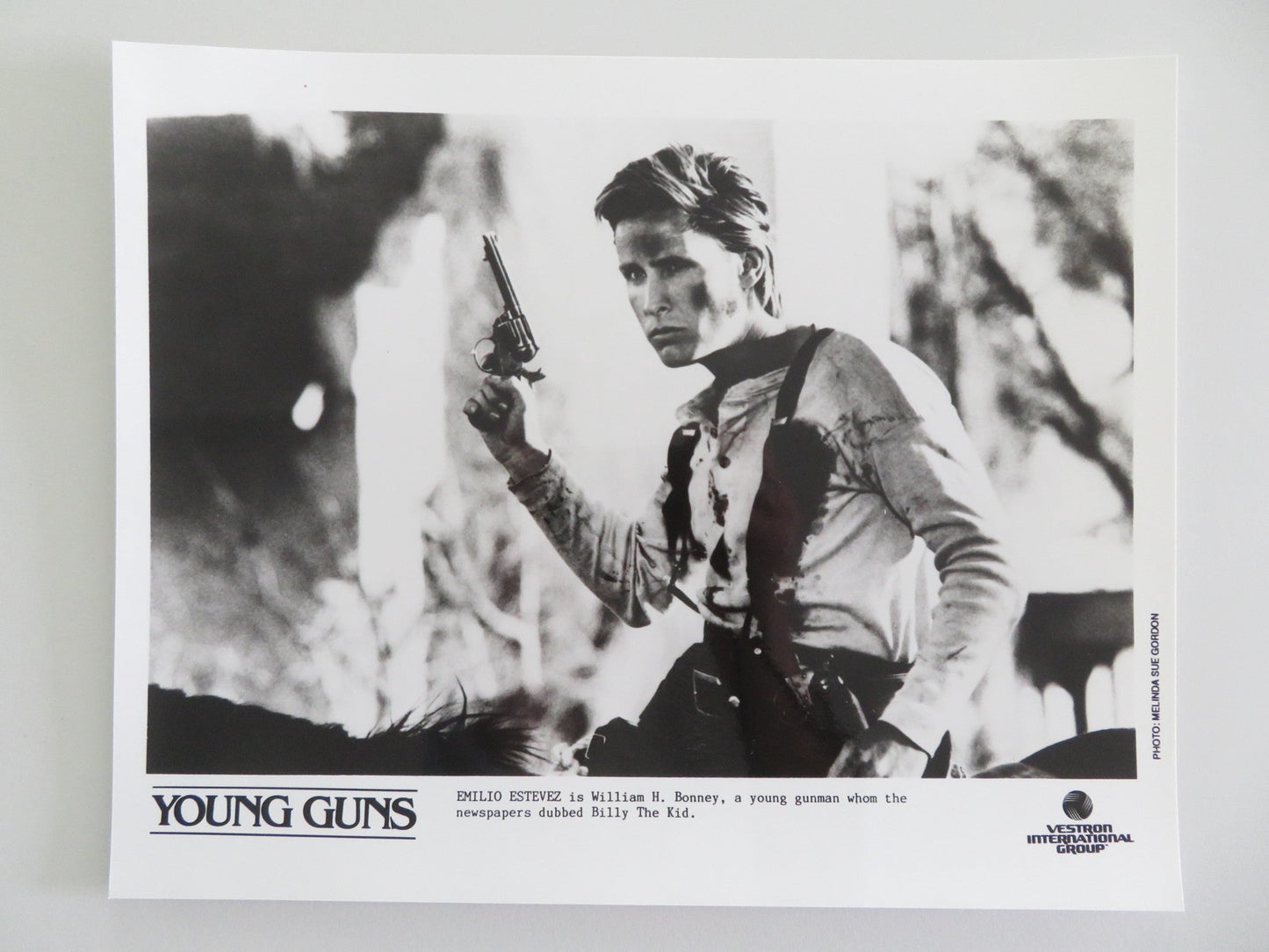 Young Guns Movie Still Photo Lot Of 6 Emilio Estevez Charlie Sheen 1988 Movie posters