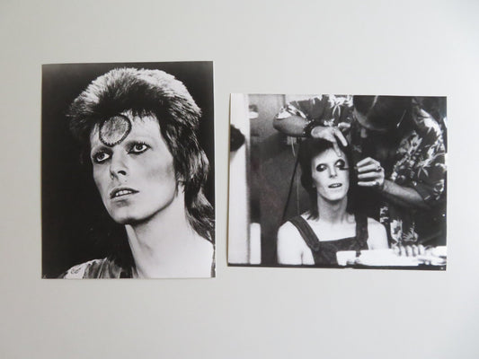 ZIGGY STARDUST AND THE SPIDERS... MOVIE STILL PHOTO LOT OF 2 DAVID BOWIE 1979 - Rendezvous Cinema