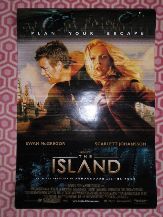 THE ISLAND US ONE SHEET ROLLED POSTER EWAN MCGREGOR SCARLETT JOHANSSON 2005 - Rendezvous Cinema