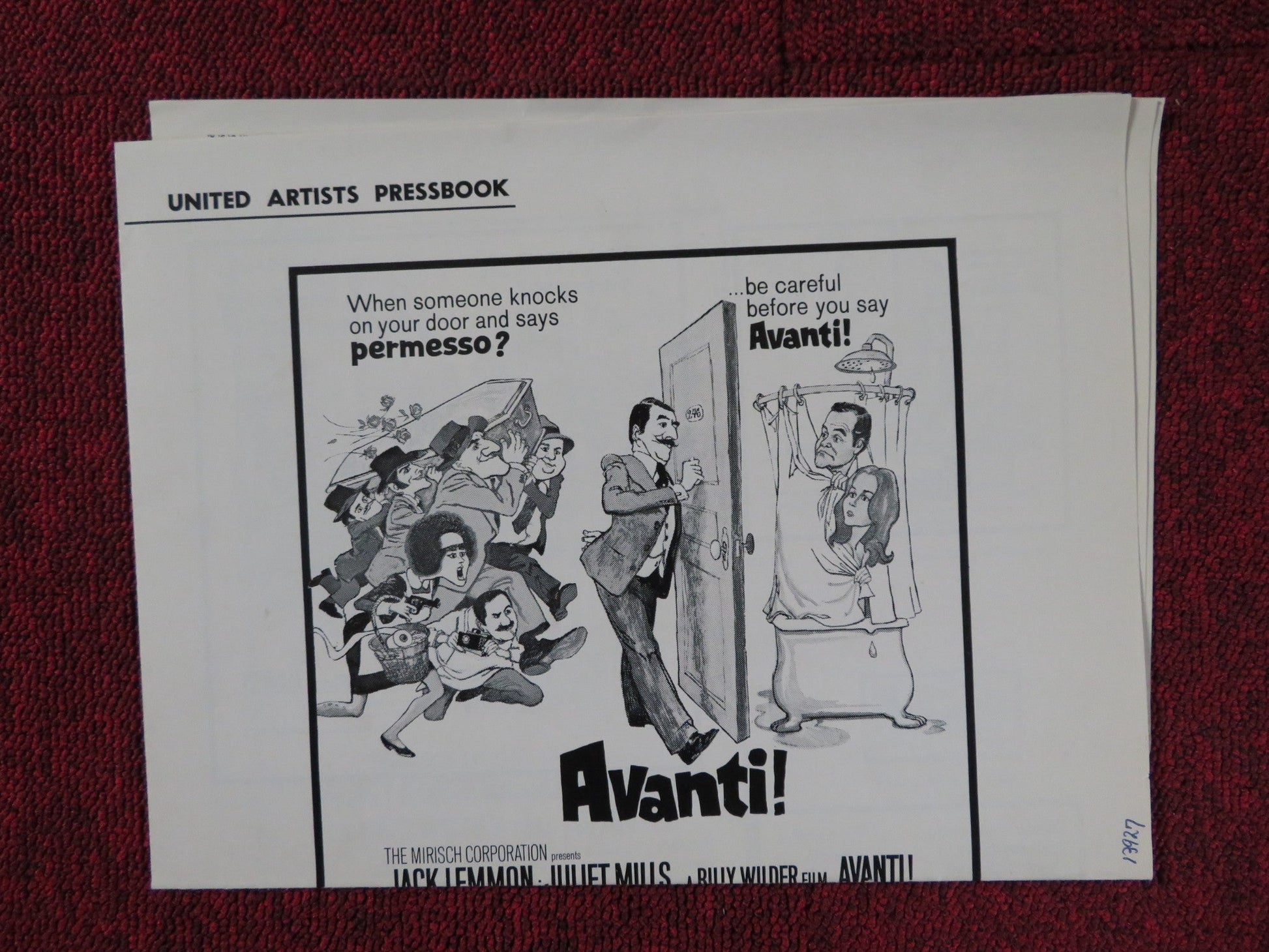 AVANTI! UNCUT UNITED ARTISTS FOLDED PRESS BOOK JACK LEMMON JULIET MILLS 1972 Rendezvous Cinema Movie posters