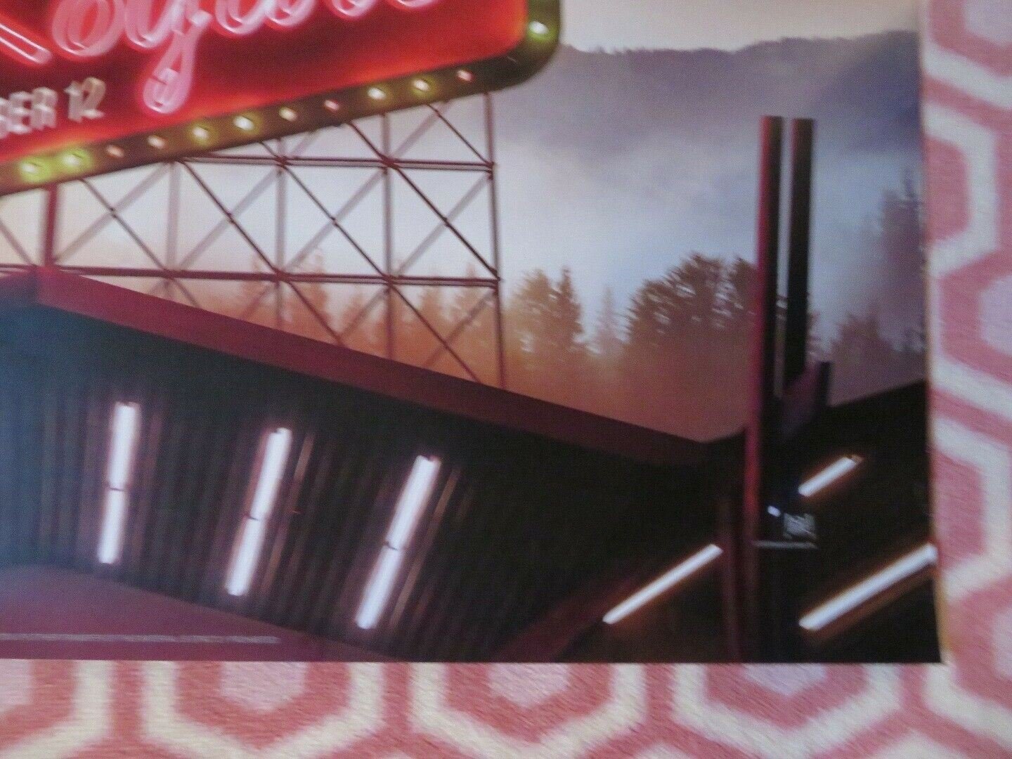 BAD TIMES AT THE EL ROYALE UK ONE SHEET (27"x 41") ROLLED POSTER JEFF BRIDGES Rendezvous Cinema Movie posters