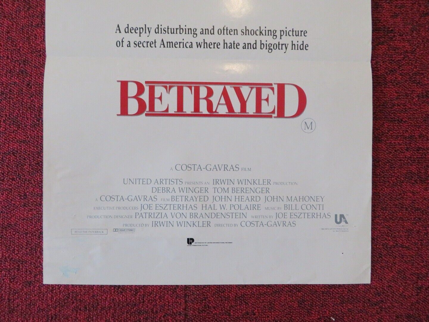 BETRAYED FOLDED AUSTRALIAN DAYBILL POSTER Debra Winger Tom Berenger 1988 - Rendezvous Cinema