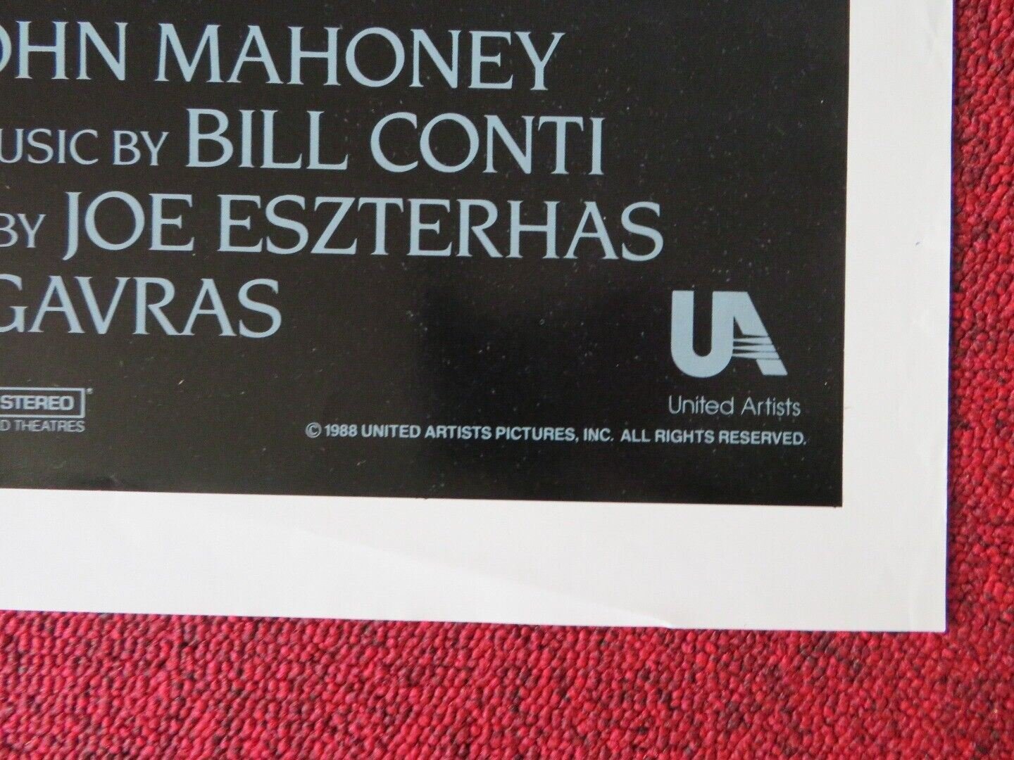 BETRAYED FOLDED US ONE SHEET POSTER DEBRA WINGER TOM BERENGER 1988 Movie posters