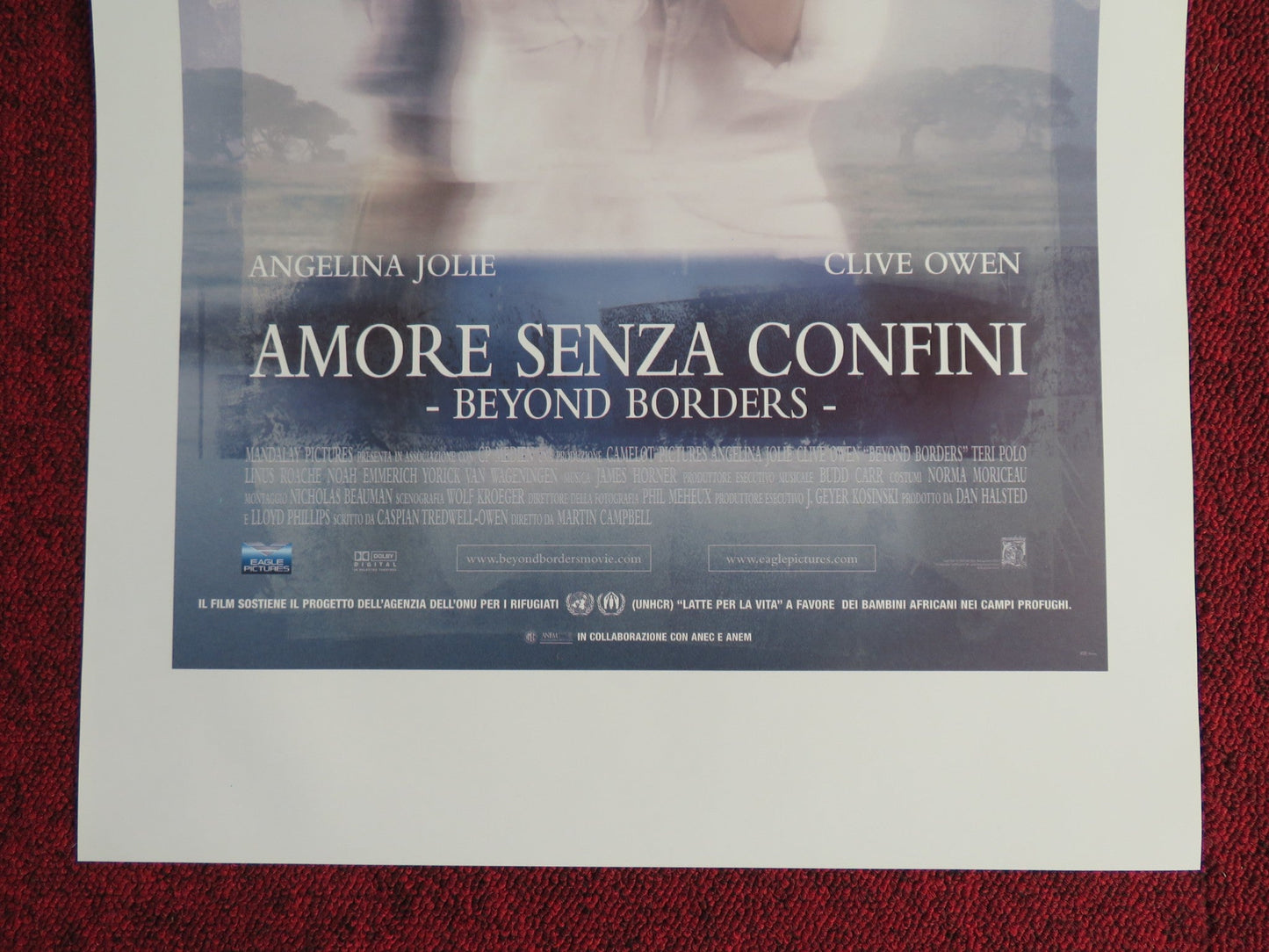 BEYOND BORDERS ITALIAN LOCANDINA POSTER ANGELINA JOLIE CLIVE OWEN 2003 Rendezvous Cinema Movie posters