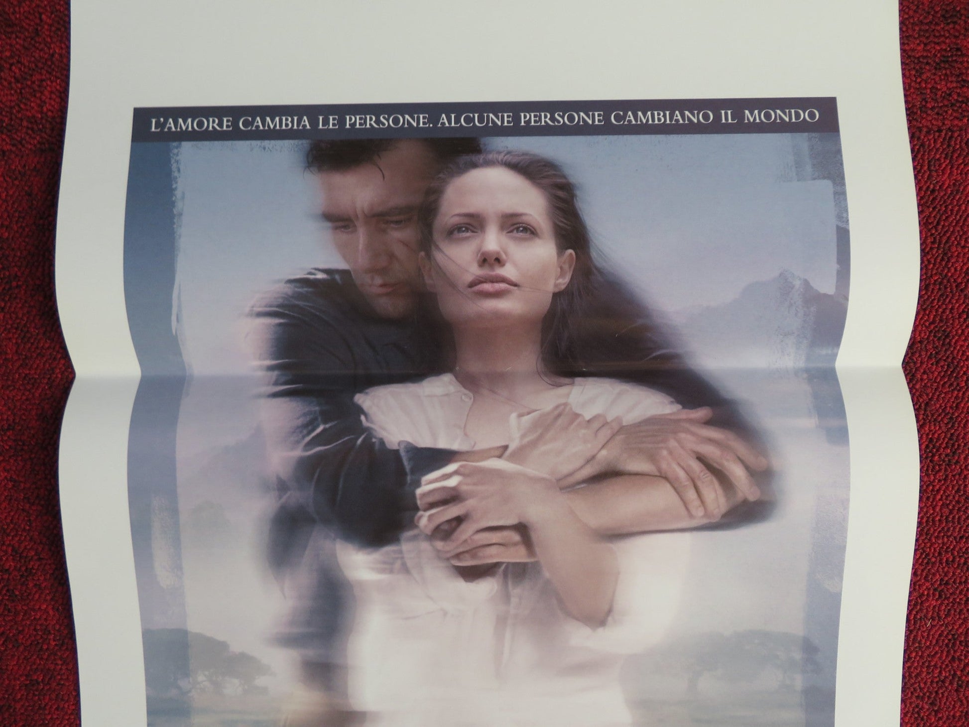 BEYOND BORDERS ITALIAN LOCANDINA POSTER ANGELINA JOLIE CLIVE OWEN 2003 Rendezvous Cinema Movie posters