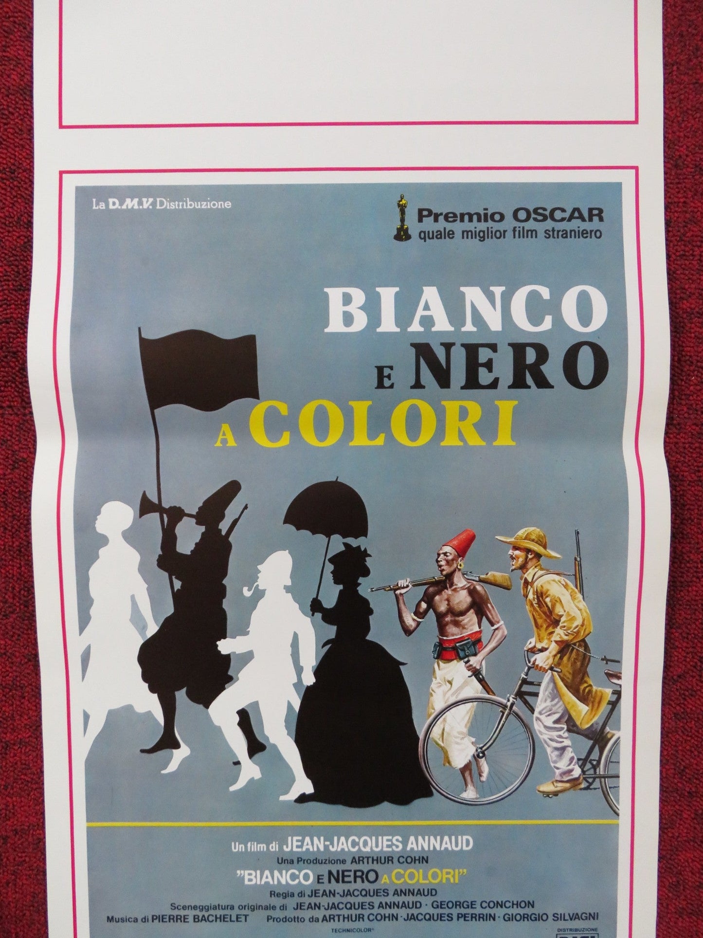 BIANCO E NERO A COLORI ITALIAN LOCANDINA POSTER JEAN CARMET JACQUES DUFILHO 1988 Rendezvous Cinema Movie posters