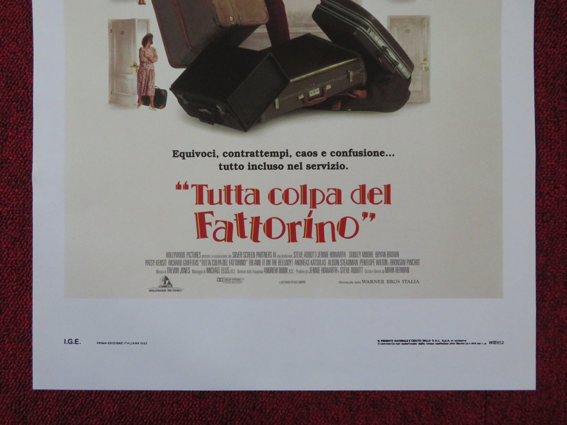 BLAME IT ON THE BELLBOY ITALIAN LOCANDINA POSTER DUDLEY MOORE BRYAN BROWN 1992 Rendezvous Cinema Movie posters