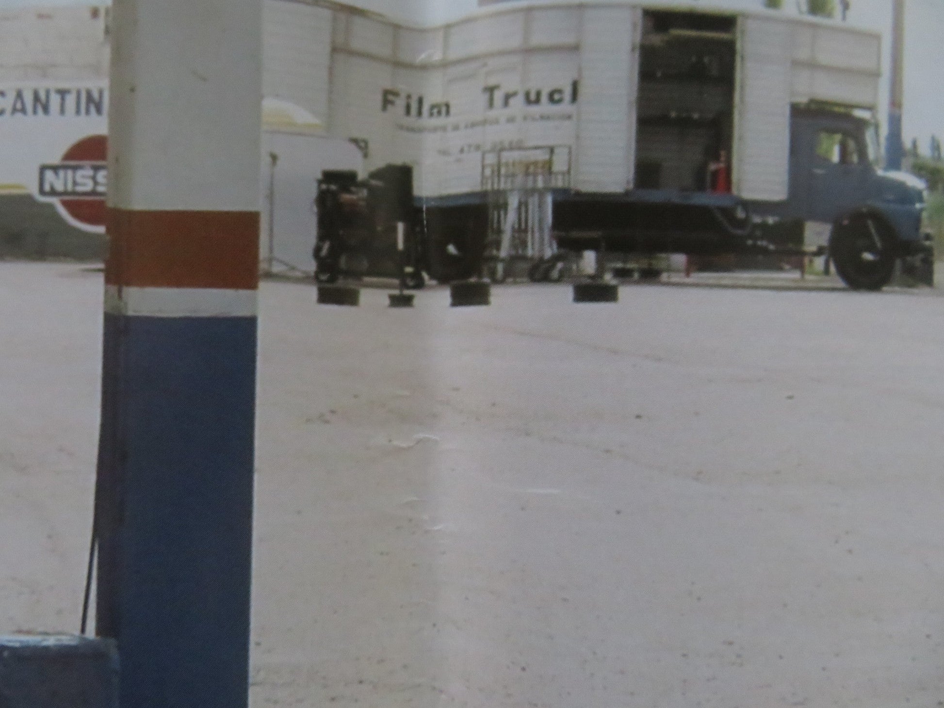 BOMBON EL PERRO - A ITALIAN FOTOBUSTA POSTER JUAN VILLEGAS WALTER DONADO 2004 Rendezvous Cinema Movie posters