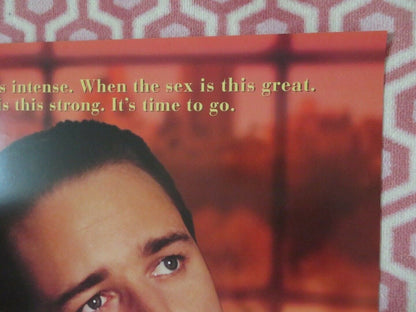 BREAKING UP US ONE SHEET ROLLED POSTER RUSSEL CROWE SALMA HAYEK 1997 Rendezvous Cinema Movie posters