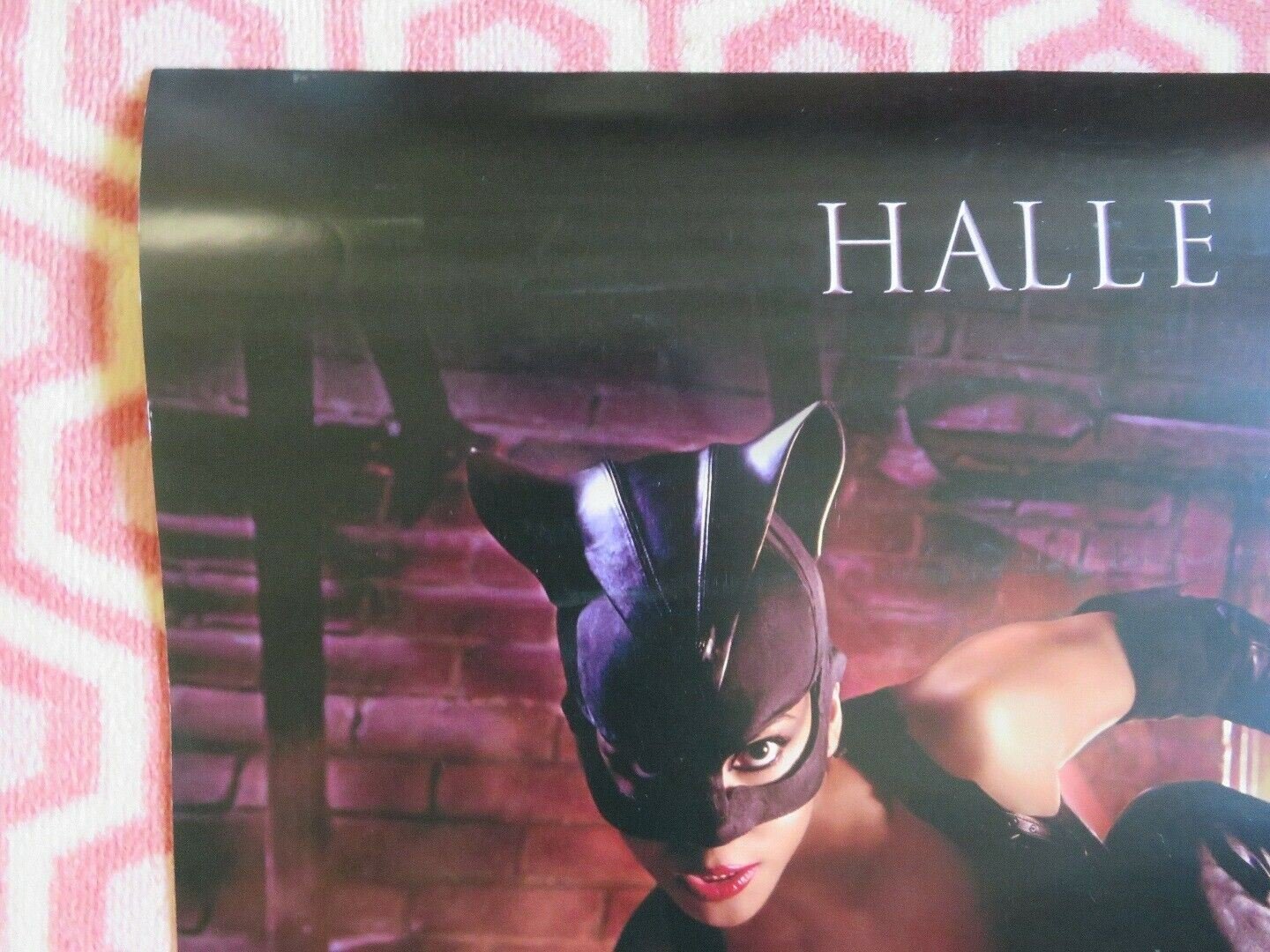 CAT WOMAN TEASER US ONE SHEET ROLLED POSTER HALLE BERRY SHARON STONE 2004 Rendezvous Cinema Movie posters