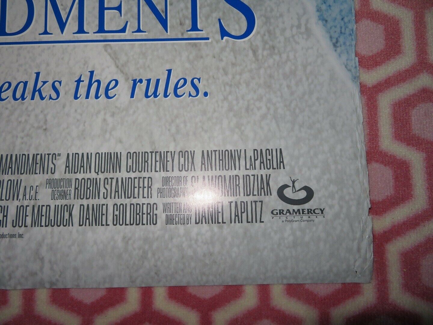 COMMANDMENTS US ONE SHEET ROLLED POSTER COURTNEY COX AIDAN QUINN '97 Movie posters