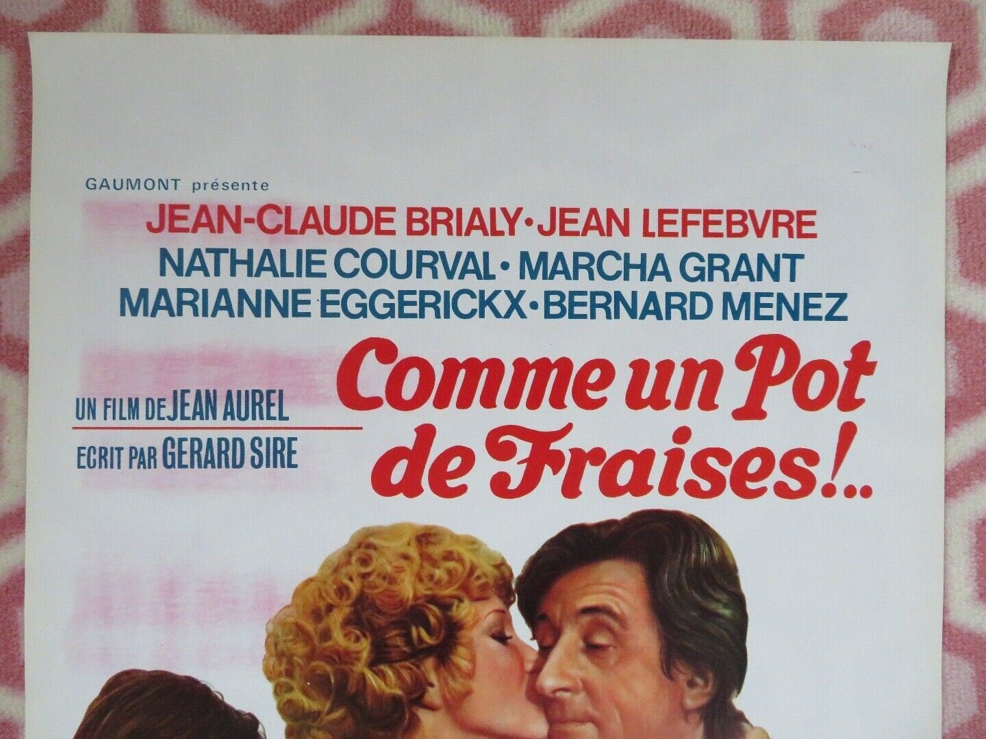 COMME UN POT DE FRAISES!.. BELGIUM (21.5"x14.5") POSTER JEAN - CLAUDE BRIALY '74 Movie posters