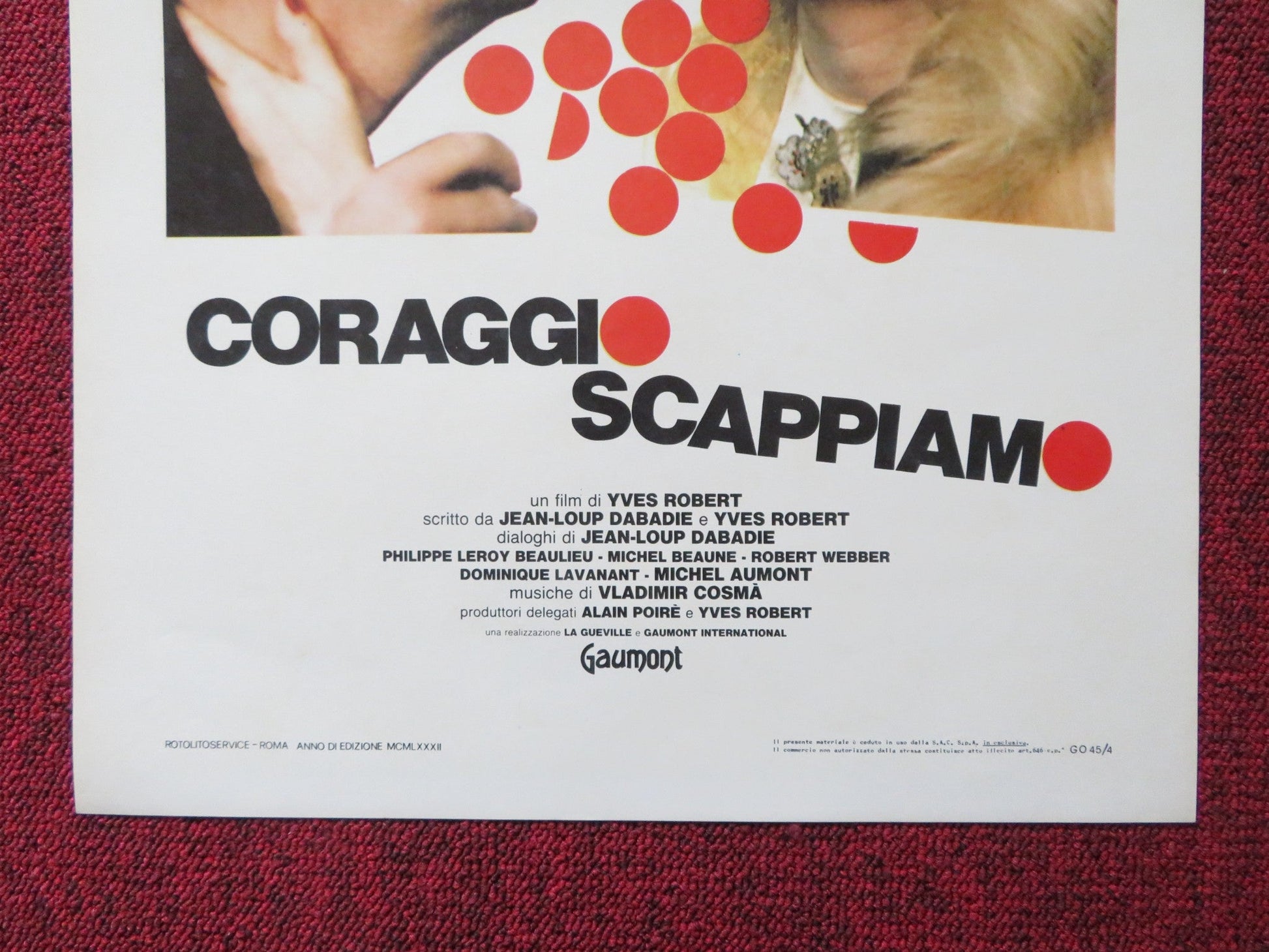 COURAGE FUYONS ITALIAN LOCANDINA POSTER CATHERINE DENEUVE JEAN ROCHEFORT 1979 Rendezvous Cinema Movie posters