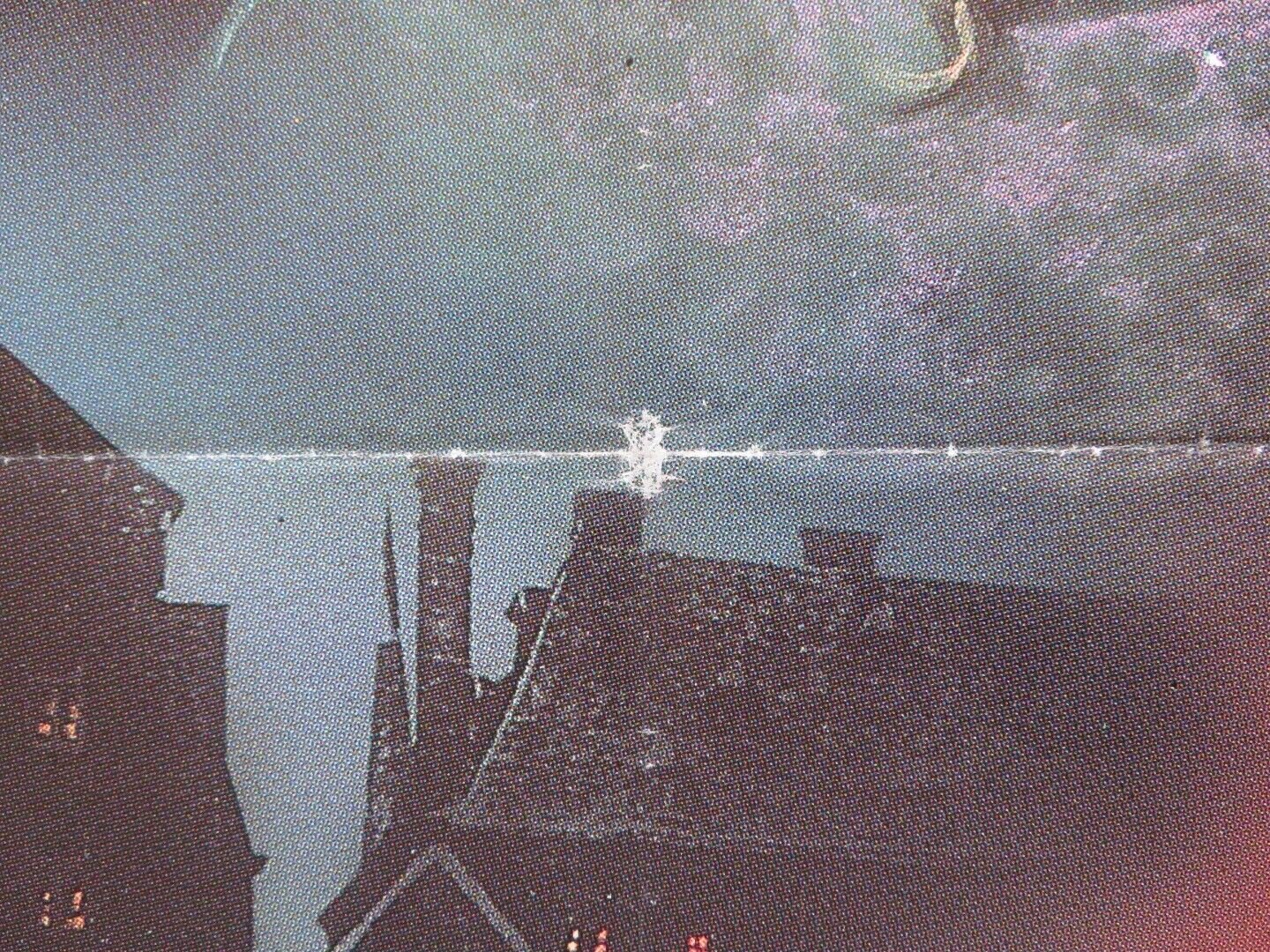 COURAGE MOUNTAIN SPANISH ROLLED POSTER CHARLIE SHEEN LESLIE CARON 1990 Movie posters