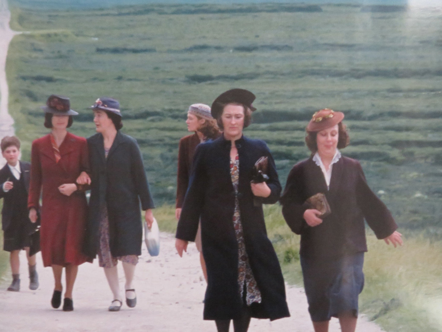 DANCING AT LUGHNASA UK QUAD (30"x 40") ROLLED POSTER MERYL STREEP M. GAMBON 1998 Rendezvous Cinema Movie posters