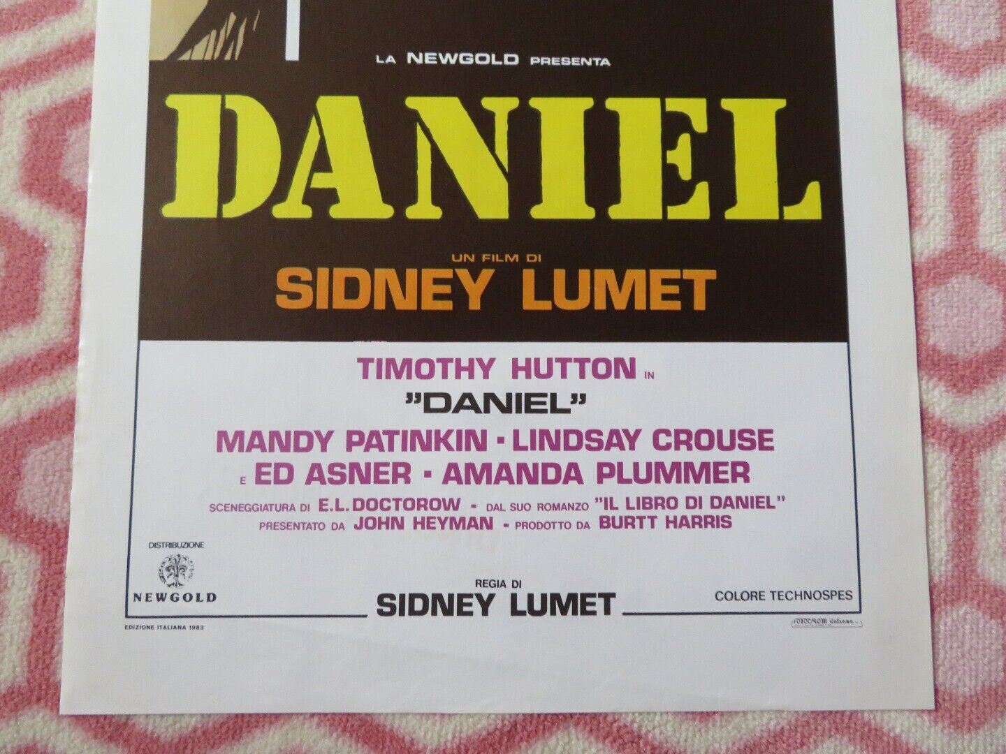 DANIEL ITALIAN LOCANDINA (27.5"x13") POSTER TIMOTHY HUTTON 1983 Movie posters