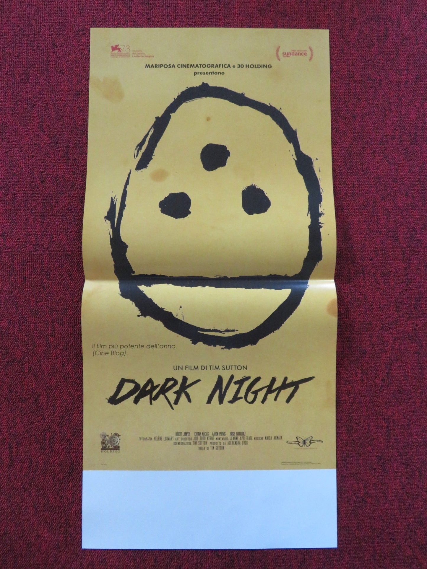DARK KNIGHT ITALIAN LOCANDINA POSTER ROBERT JUMPER KARINA MACIAS 2016 Rendezvous Cinema Movie posters