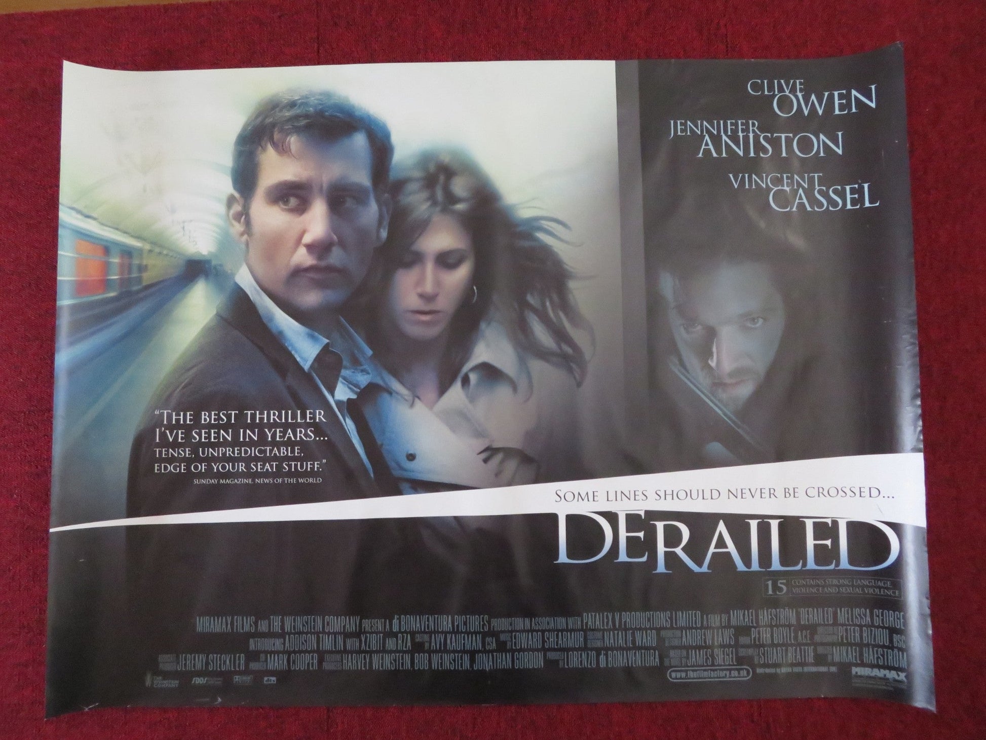 DERAILED UK QUAD (30"x 40") ROLLED POSTER CLIVE OWEN JENNIFER ANISTON 2005 Rendezvous Cinema Movie posters