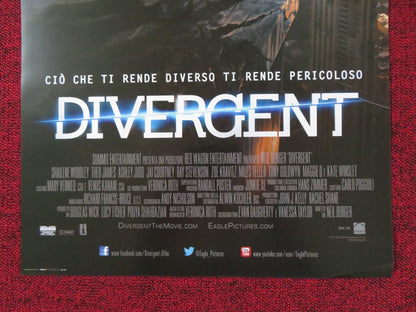 DIVERGENT ITALIAN LOCANDINA POSTER SHAILENE WOODLEY THEO JAMES 2014 Rendezvous Cinema Movie posters