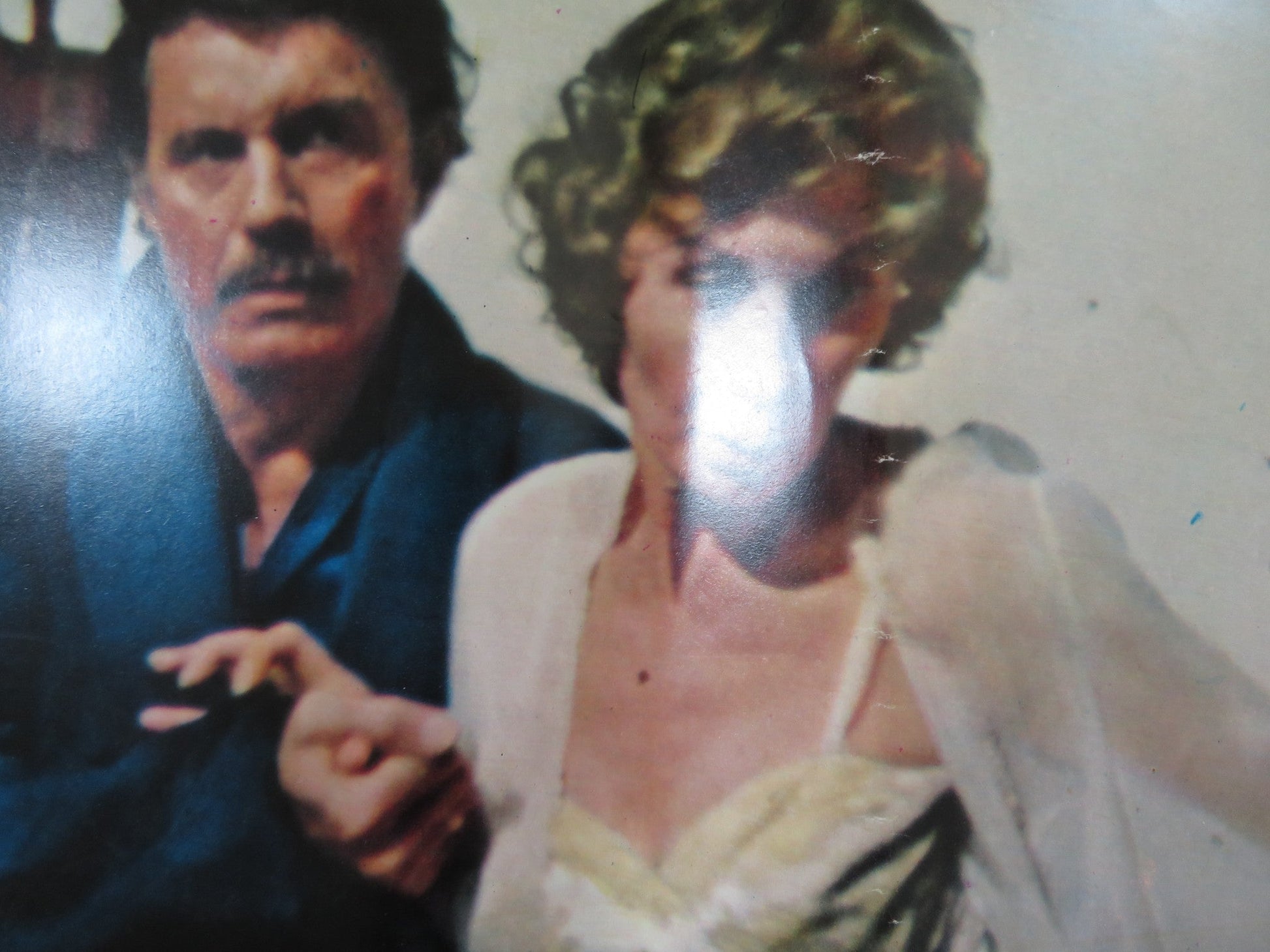 DOMINIQUE - A ITALIAN FOTOBUSTA POSTER CLIFF ROBERTSON JEAN SIMMONS 1979 Rendezvous Cinema Movie posters