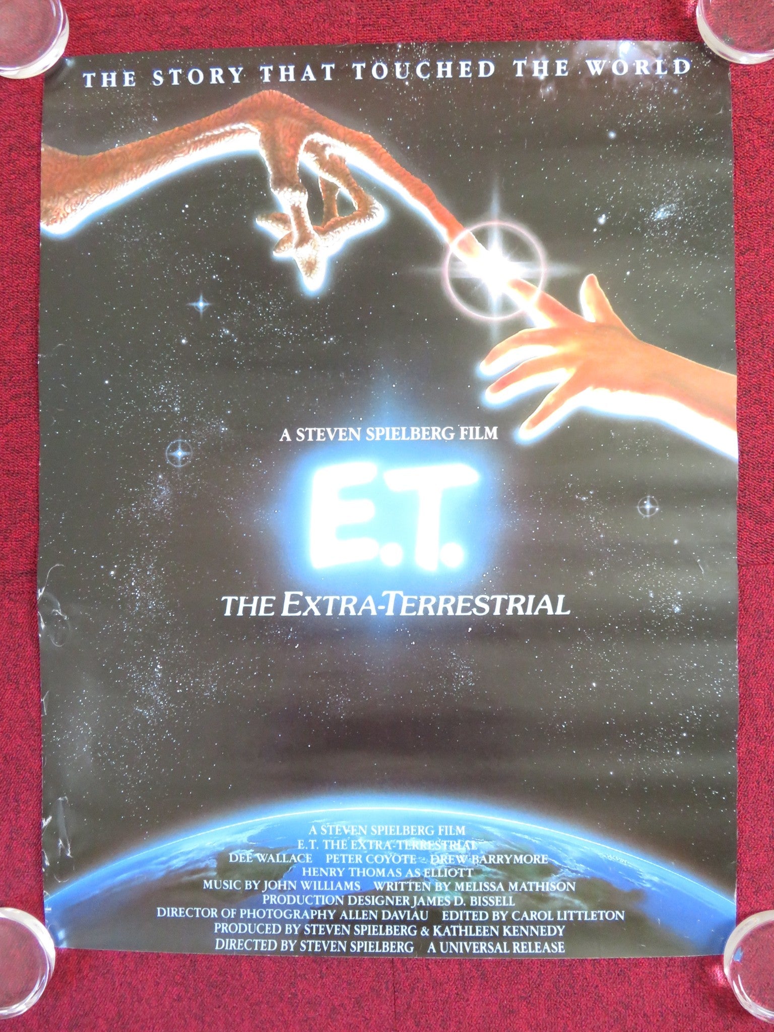 E.T. THE EXTRA - TERRESTRIAL - B VHS VIDEO POSTER ROLLED SPIELBERG BARRYMORE 1982 Rendezvous Cinema Movie posters