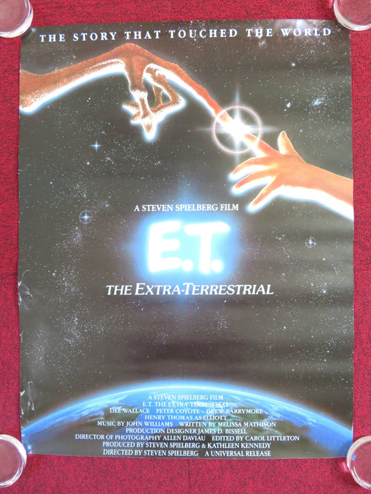 E.T. THE EXTRA - TERRESTRIAL - B VHS VIDEO POSTER ROLLED SPIELBERG BARRYMORE 1982 Rendezvous Cinema Movie posters