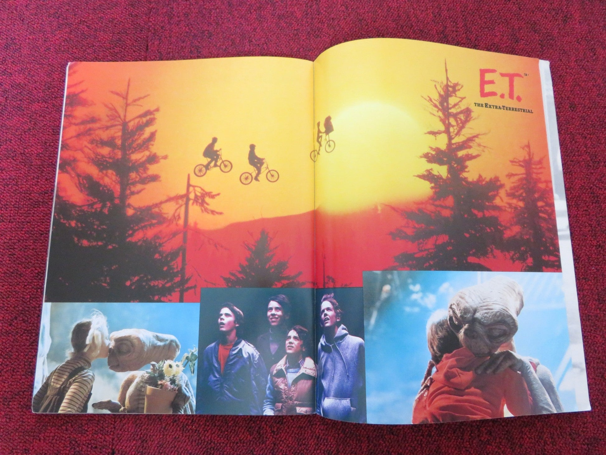 E.T. THE EXTRA - TERRESTRIAL JAPANESE BROCHURE / PRESS BOOK SPIELBERG 1982 Rendezvous Cinema Movie posters