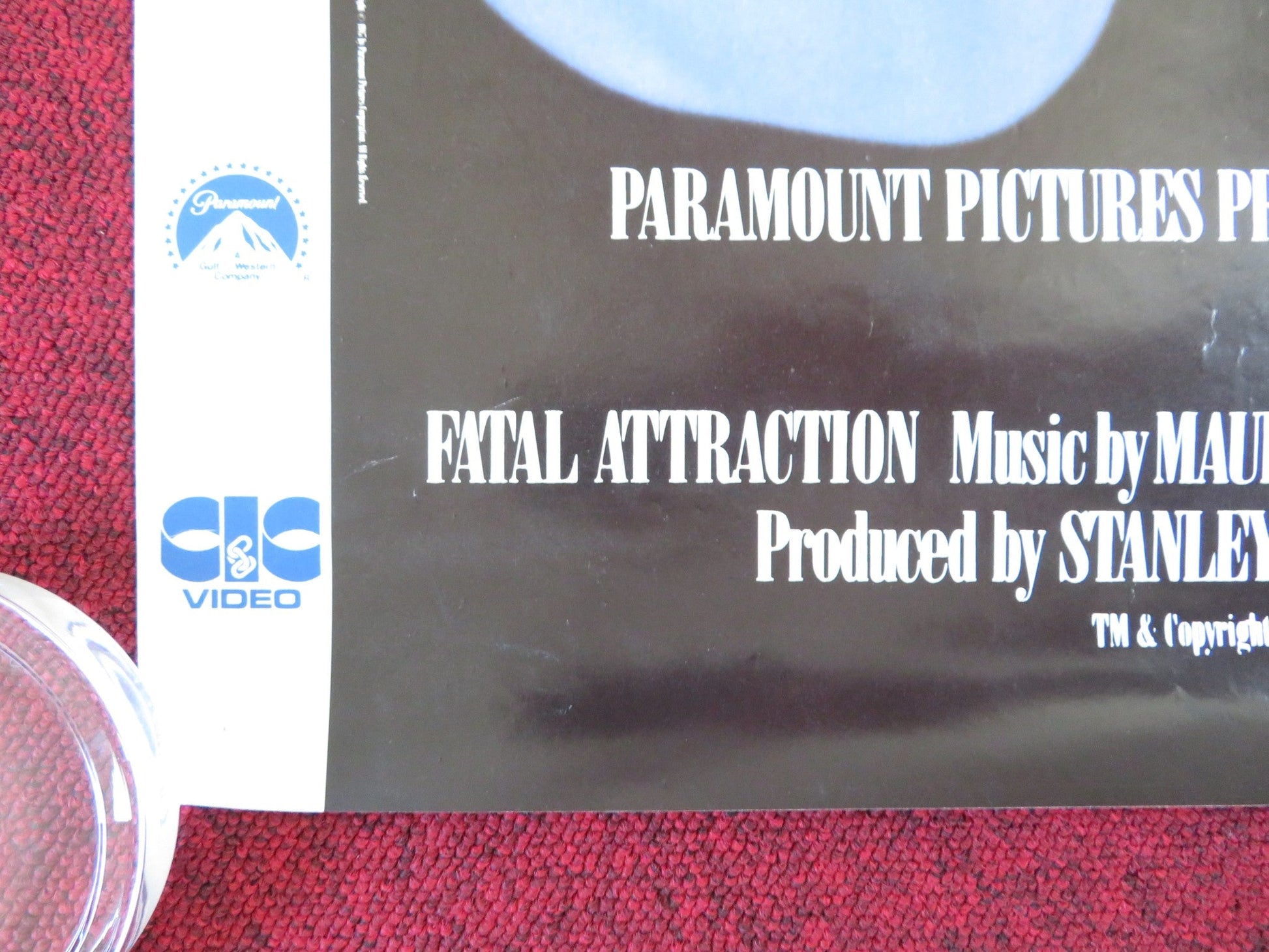 FATAL ATTRACTION VHS VIDEO POSTER MICHAEL DOUGLAS GLENN CLOSE 1988 Rendezvous Cinema Movie posters