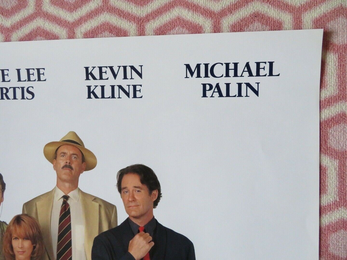 FIERCE CREATURES US ONE SHEET ROLLED POSTER JOHN CLEESE JAMIE LEE CURTIS 1997 Movie posters