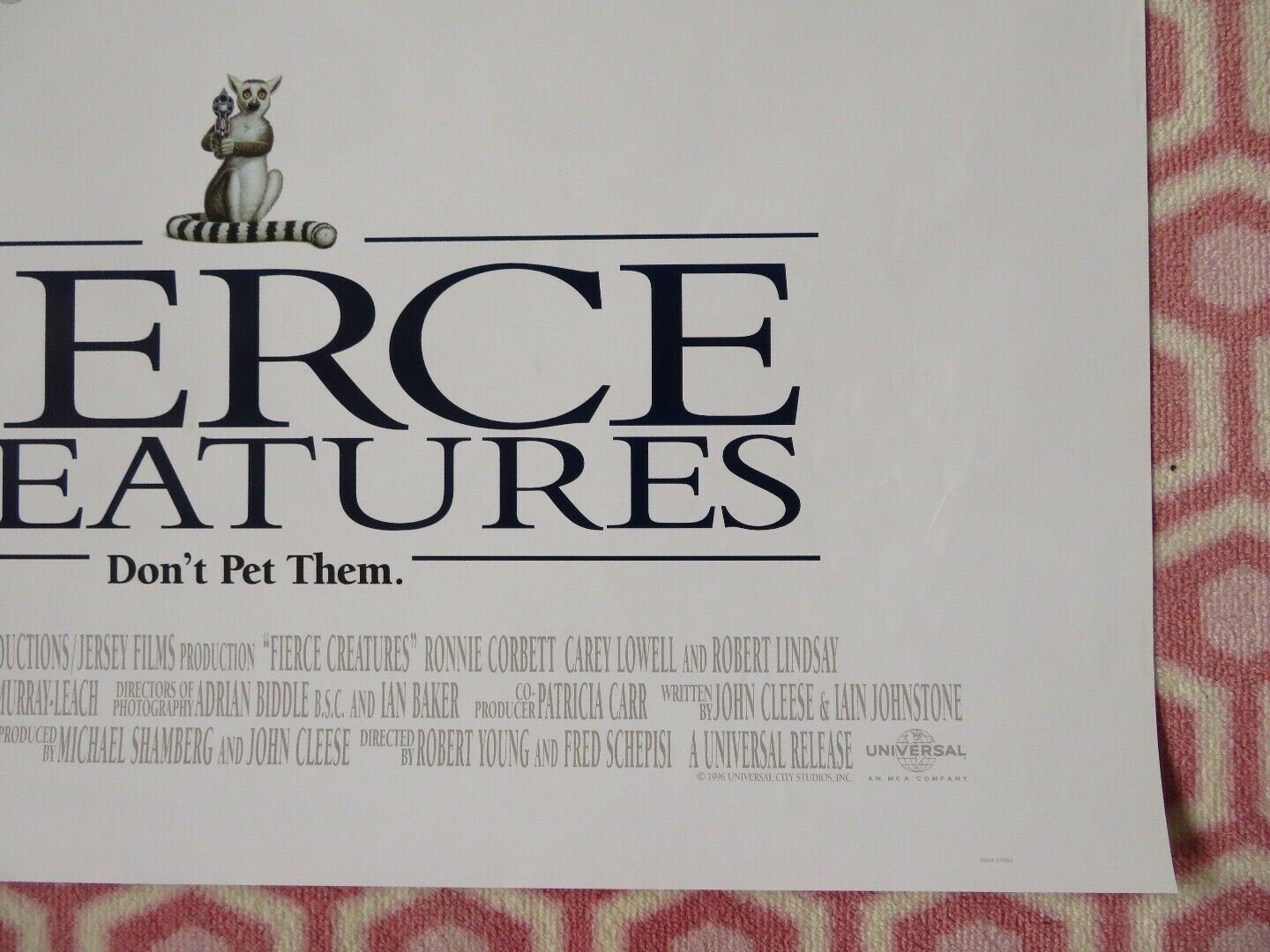 FIERCE CREATURES US ONE SHEET ROLLED POSTER JOHN CLEESE JAMIE LEE CURTIS 1997 Movie posters