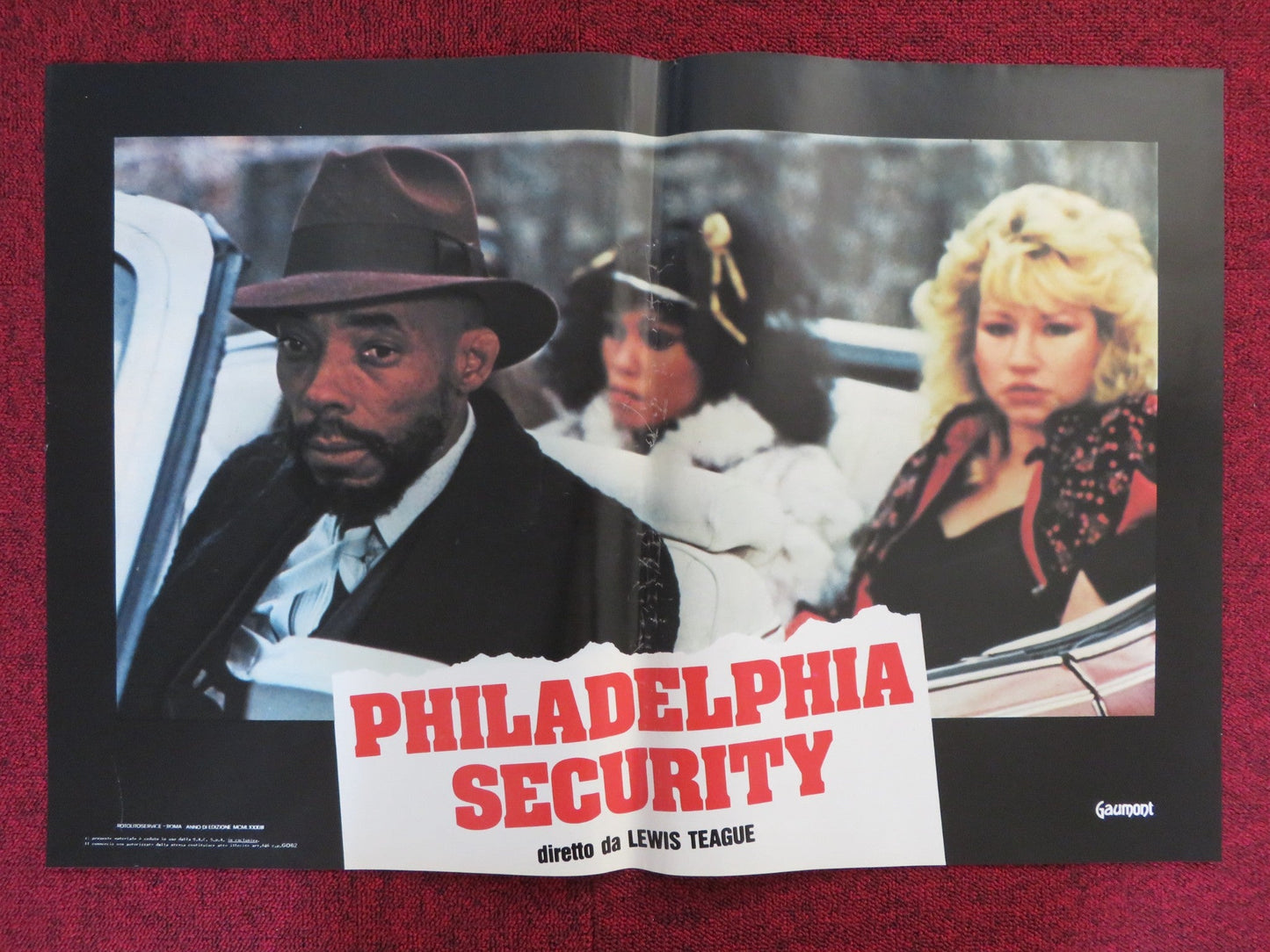 FIGHTING BACK - C ITALIAN FOTOBUSTA POSTER TOM SKERRITT PATTI LUPONE 1983 Rendezvous Cinema Movie posters