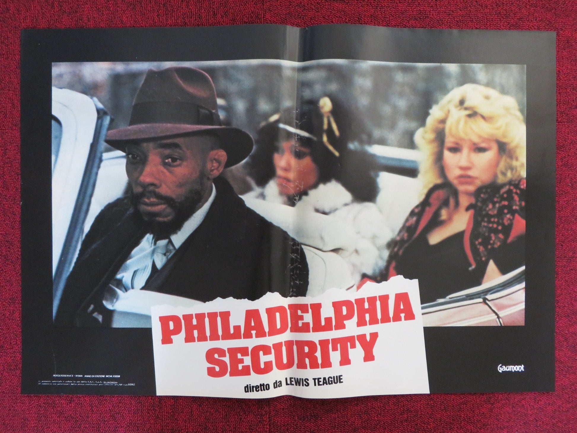 FIGHTING BACK - C ITALIAN FOTOBUSTA POSTER TOM SKERRITT PATTI LUPONE 1983 Rendezvous Cinema Movie posters