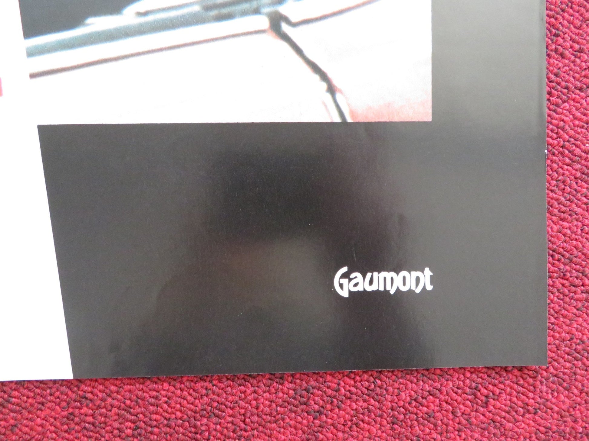 FIGHTING BACK - C ITALIAN FOTOBUSTA POSTER TOM SKERRITT PATTI LUPONE 1983 Rendezvous Cinema Movie posters