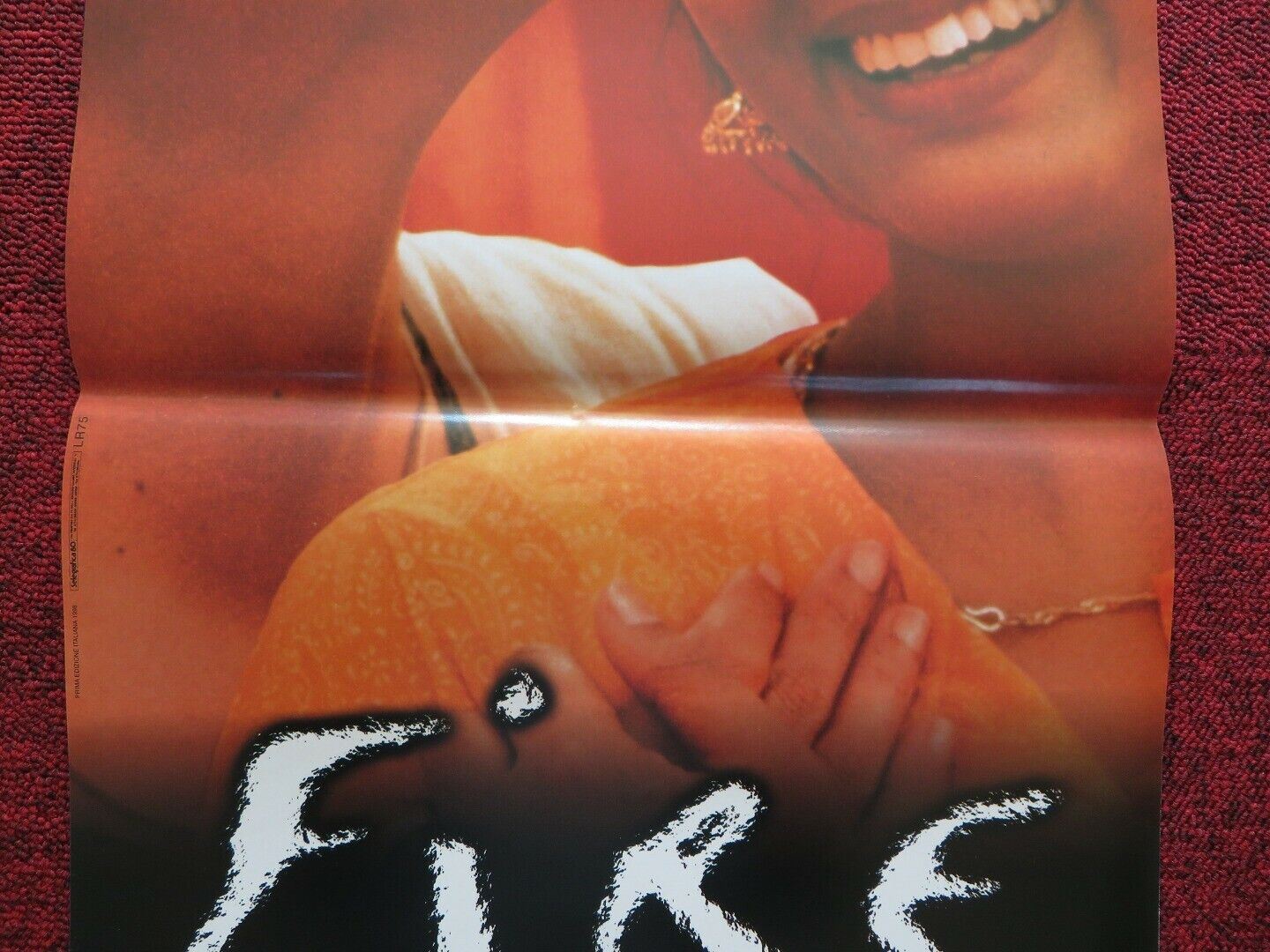 FIRE ITALIAN LOCANDINA (27.5"x12.5") POSTER DEEPA MEHTA 1998 Movie posters