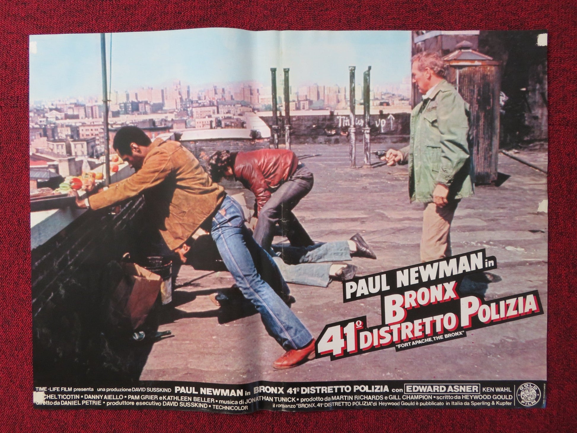 FORT APACHE THE BRONX - B ITALIAN FOTOBUSTA POSTER PAUL NEWMAN E. ASNER 1981 Rendezvous Cinema Movie posters