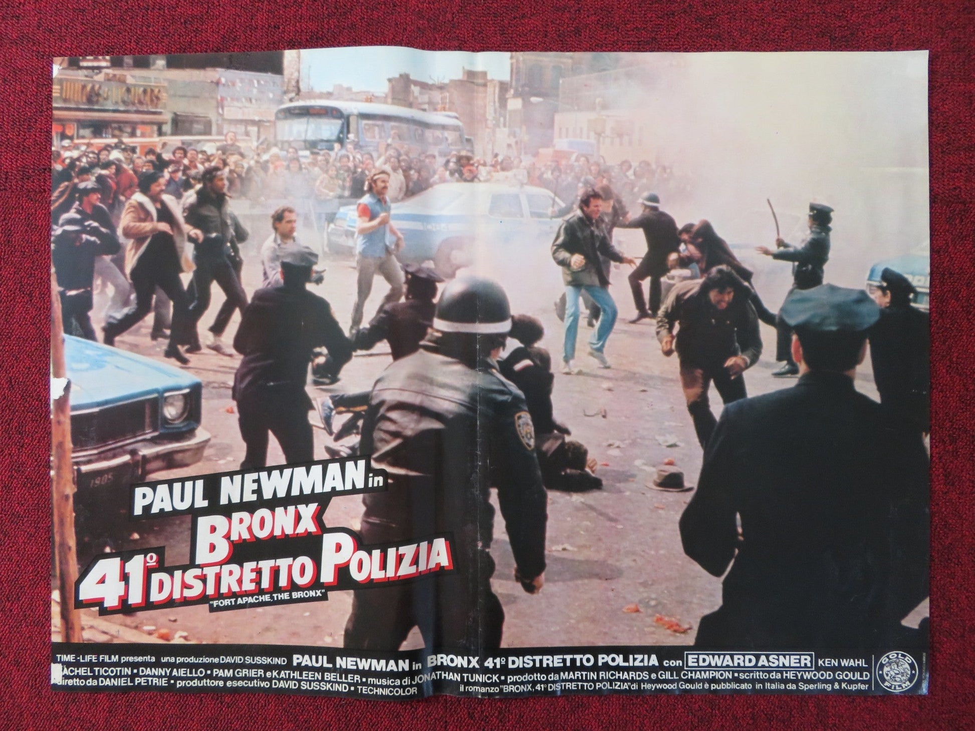 FORT APACHE THE BRONX - C ITALIAN FOTOBUSTA POSTER PAUL NEWMAN E. ASNER 1981 Rendezvous Cinema Movie posters