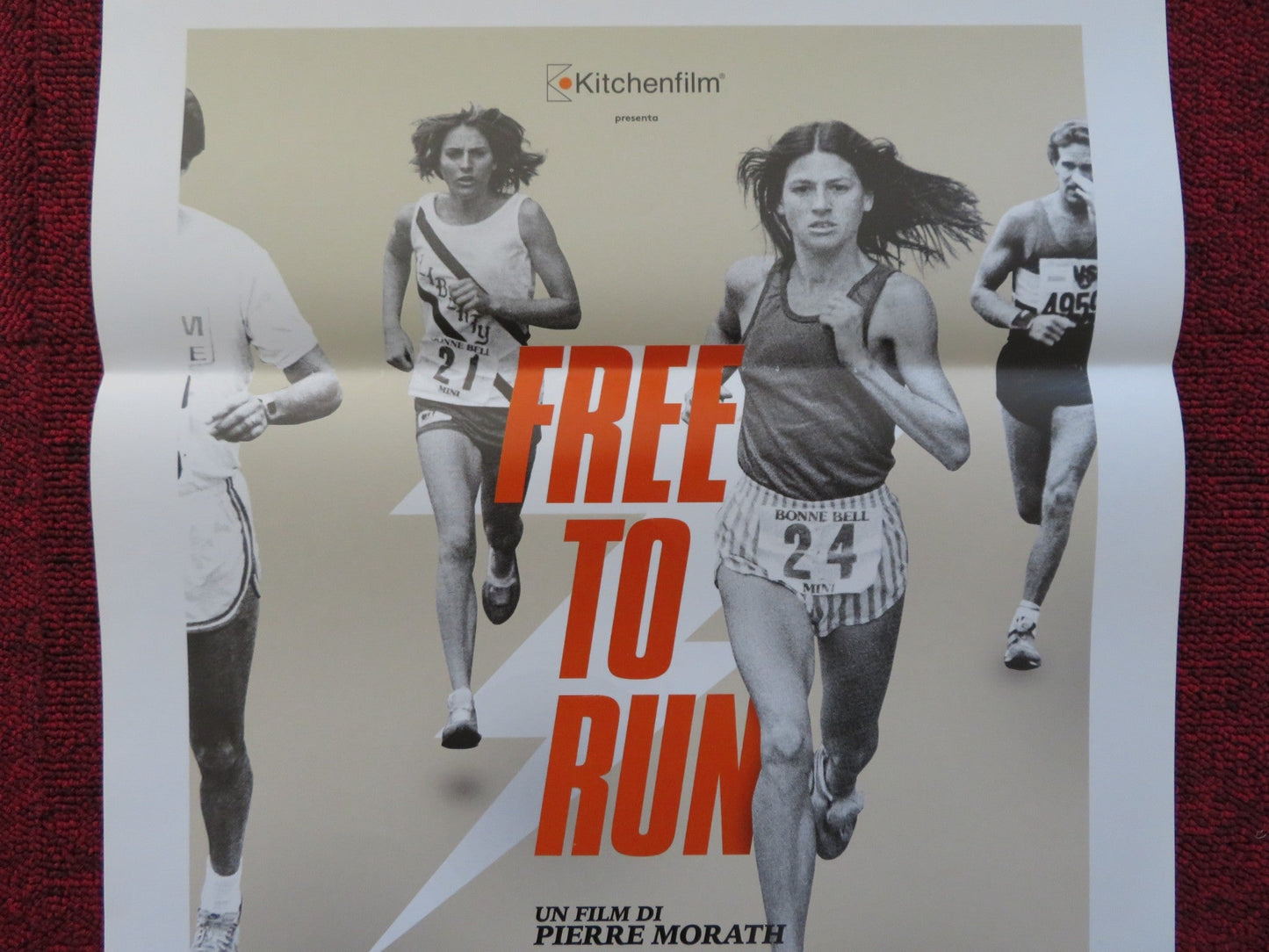 FREE TO RUN ITALIAN LOCANDINA POSTER DENIS ALCADE NEIL AMDUR 2016 Rendezvous Cinema Movie posters