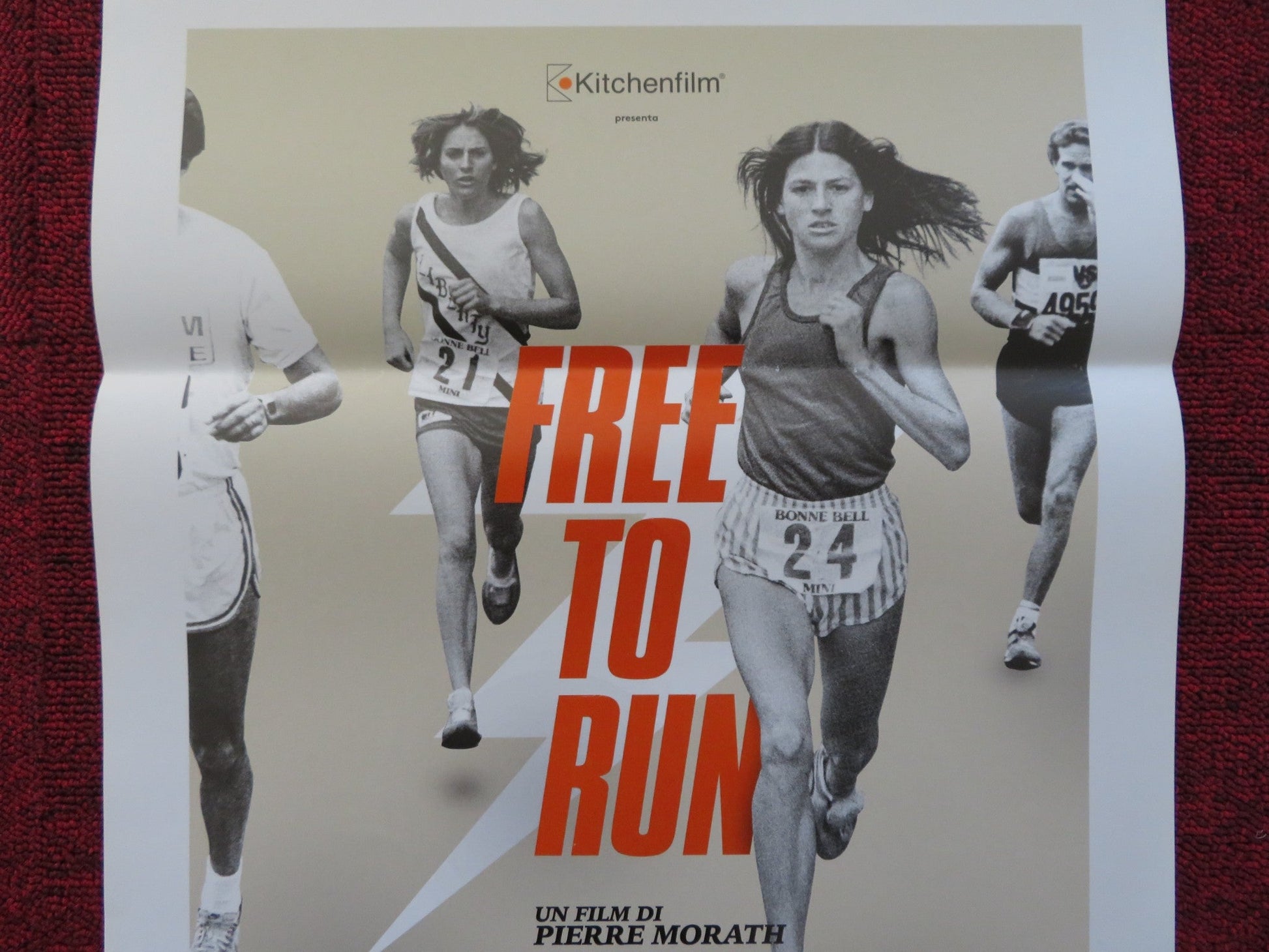 FREE TO RUN ITALIAN LOCANDINA POSTER DENIS ALCADE NEIL AMDUR 2016 Rendezvous Cinema Movie posters
