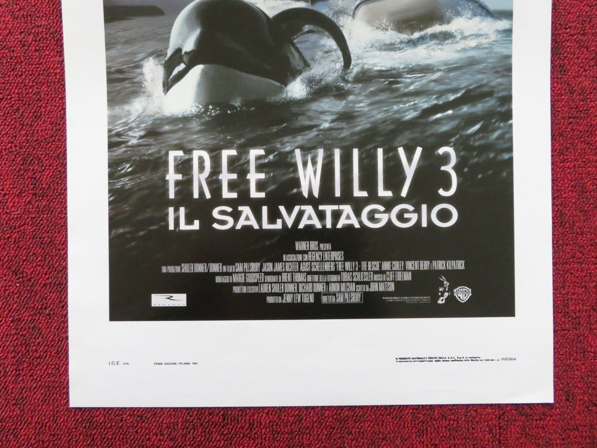 FREE WILLY 3 THE RESCUE ITALIAN LOCANDINA POSTER JASON JAMES RITCHER 1997 Rendezvous Cinema Movie posters