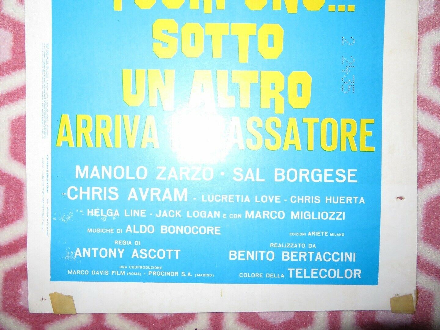 FUORI UNO... SOTTO UN ALTRO ARRIVA... ITALIAN LOCANDINA (27.5"x13") POSTER 1973 Movie posters