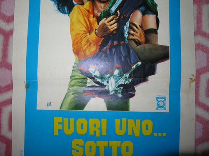 FUORI UNO... SOTTO UN ALTRO ARRIVA... ITALIAN LOCANDINA (27.5"x13") POSTER 1973 Movie posters