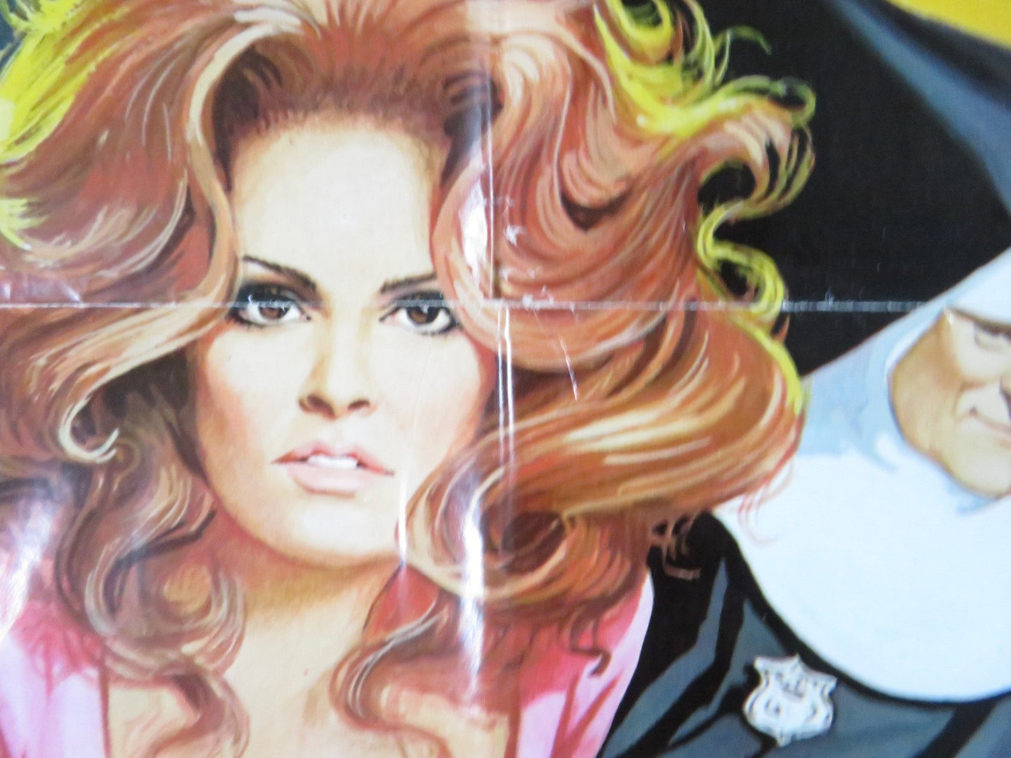 FUZZ FOLDED US ONE SHEET POSTER BURT REYNOLDS RAQUEL WELCH 1972 Rendezvous Cinema Movie posters