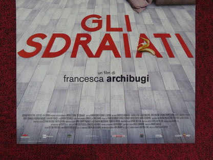 GLI SDRAIATI ITALIAN LOCANDINA (26.5"x12.5") POSTER CLAUDIO BISIO 2017 Movie posters
