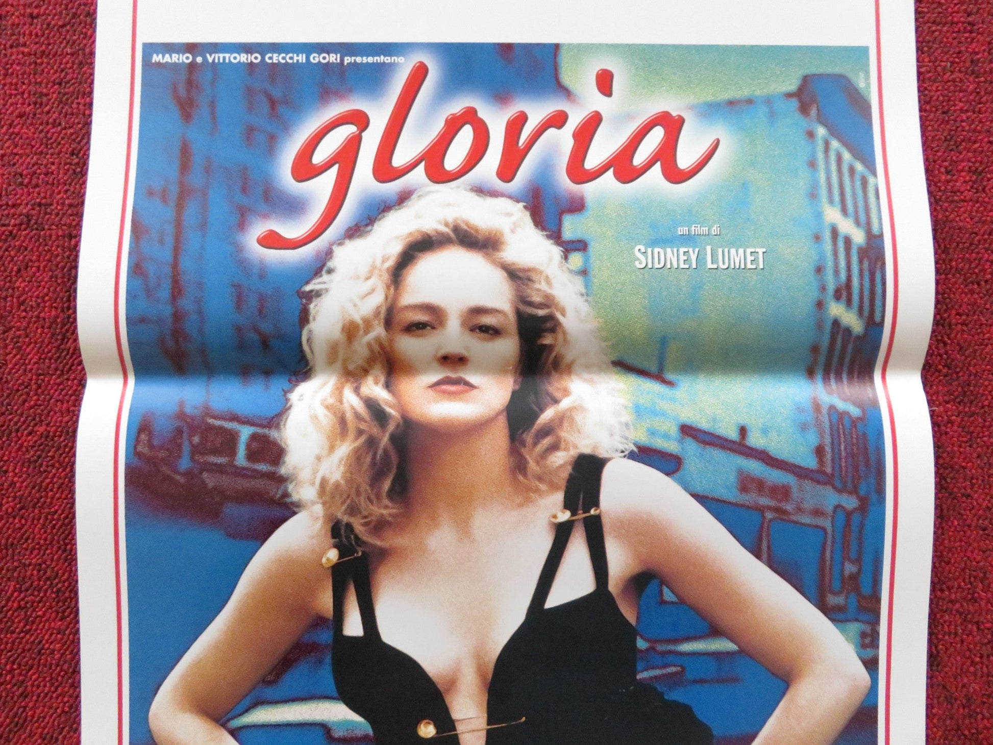 GLORIA ITALIAN LOCANDINA POSTER SHARON STONE GEORGE C. SCOTT 1999 Rendezvous Cinema Movie posters